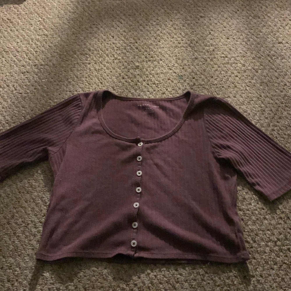 American Eagle, size medium, burgundy color